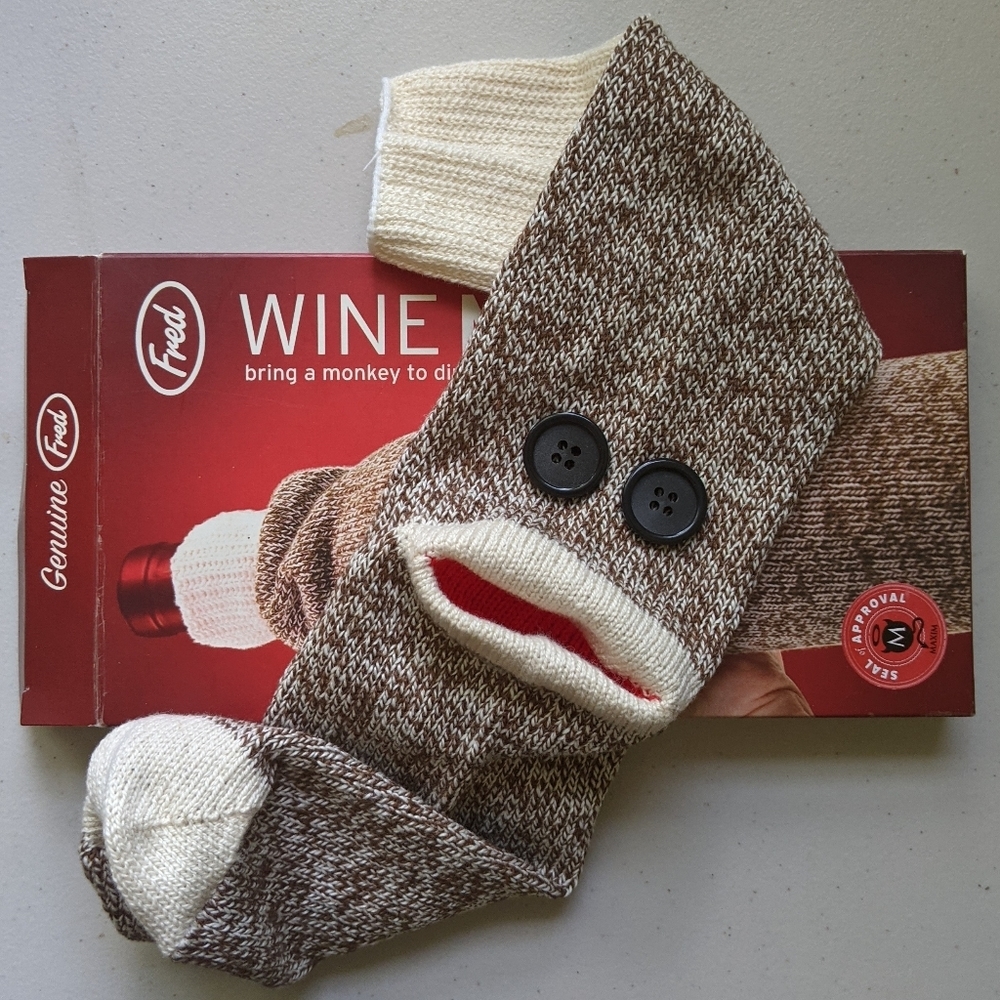 🌼 Sock Monkey Novelty Wine Bottle Caddy Gift Cover NWT